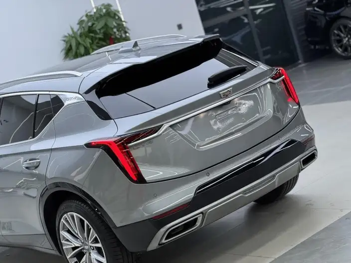 Cadillac GT4 2023 Model 25T Luxury Model – фото 4