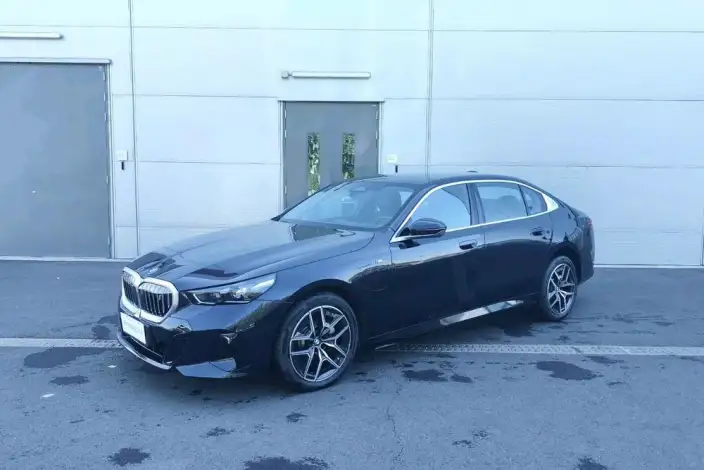 BMW i5 2025 Model eDrive35L M Sports Set – фото 1