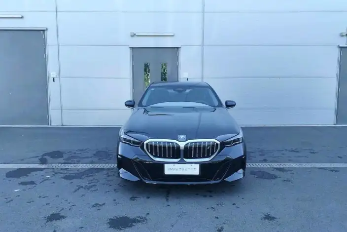 BMW i5 2025 Model eDrive35L M Sports Set – фото 2