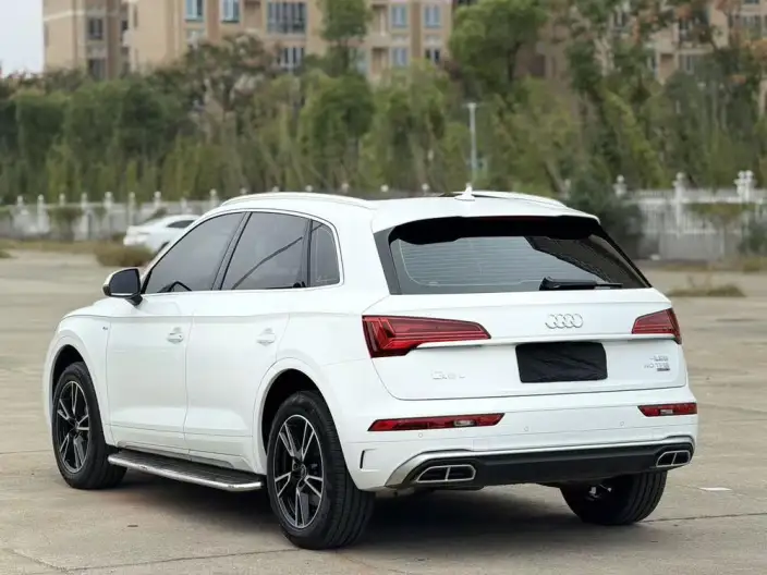 Audi Q5L 2025 Model 40TFSI Fashion Dynamic Model – фото 4