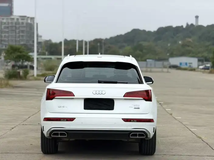 Audi Q5L 2025 Model 40TFSI Fashion Dynamic Model – фото 5