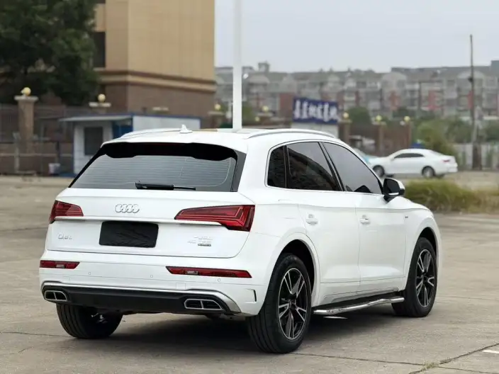 Audi Q5L 2025 Model 40TFSI Fashion Dynamic Model – фото 6