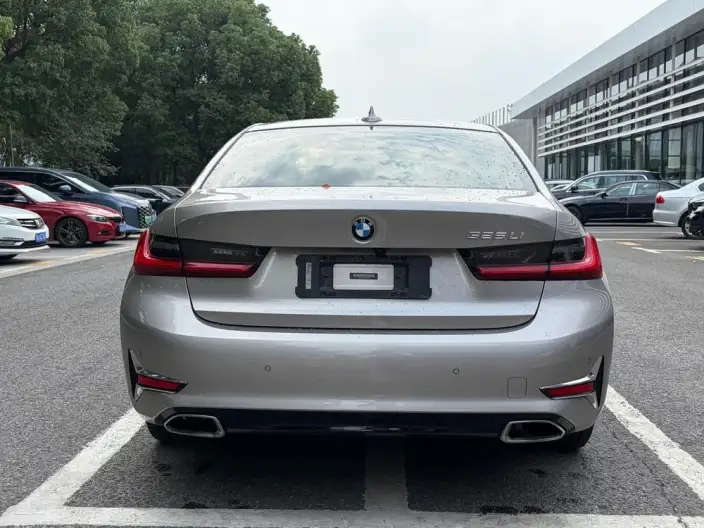 BMW 3 Series 2020 Model 325Li First Edition Edition – фото 4
