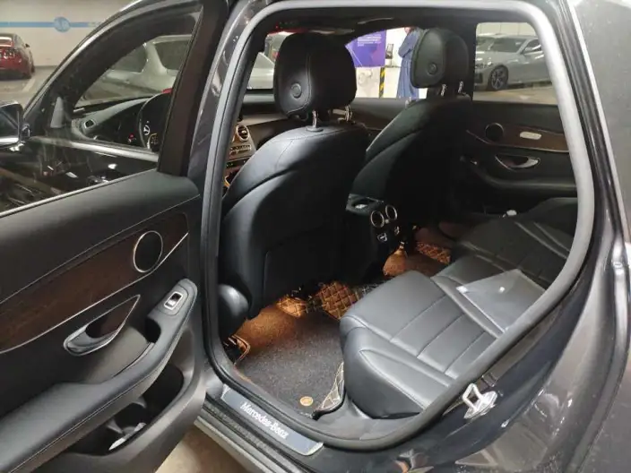 Mercedes-Benz GLC 2021 Model GLC 260 L 4MATIC Luxury Model – фото 9