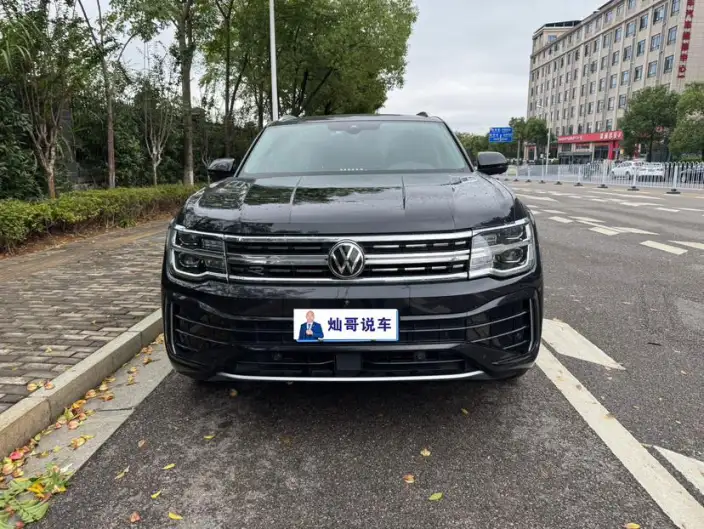 Volkswagen Teramont 2023 Model Teramont X 380TSI 4WD Respect Deluxe Edition – фото 2