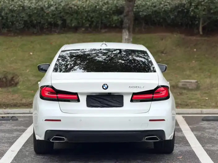 BMW 5 Series 2022 Model 525Li M Sports Set – фото 5
