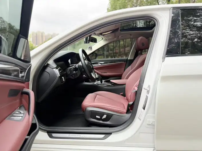 BMW 5 Series 2022 Model 525Li M Sports Set – фото 9