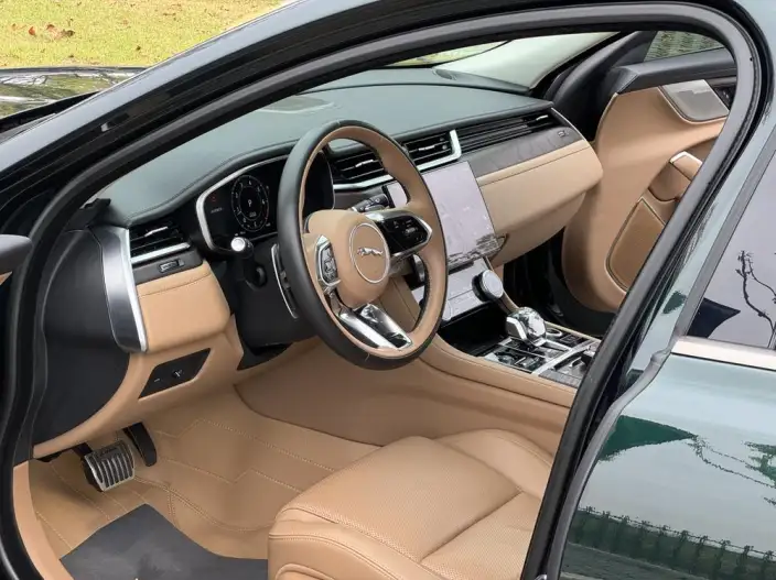 Jaguar XFL 2024 Model 2.0T P250 2WD Exclusive Deluxe Edition – фото 10