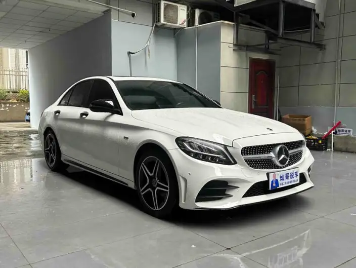 Mercedes-Benz C-Class 2021 Model C 260 Star Edition Collector Edition – фото 3