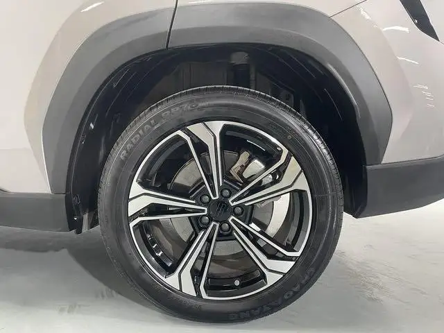 Geely Galaxy L7 2025 Model 1.5L EM-i 115km Tiggo Edition – фото 9