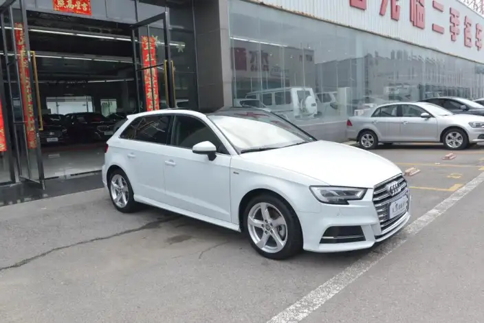Audi A3 2020 Model Sportback 35 TFSI Fashion Model China VI – фото 3