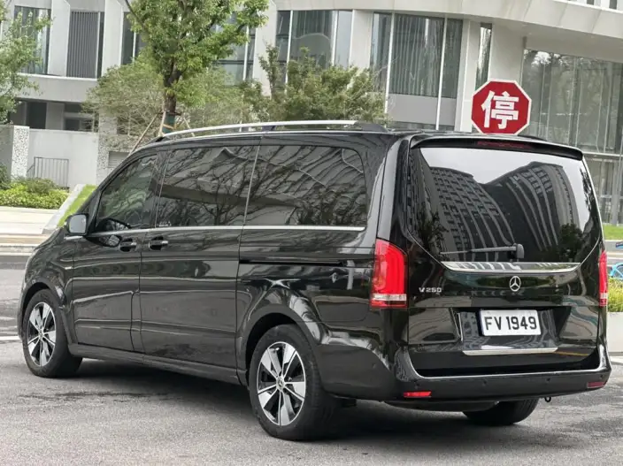 Mercedes-Benz V-Class 2022 Model V 260 Premium Edition – фото 4
