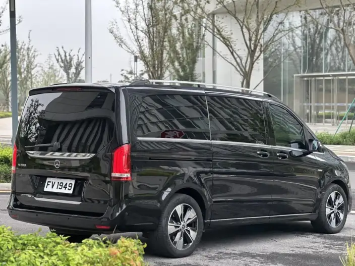 Mercedes-Benz V-Class 2022 Model V 260 Premium Edition – фото 6