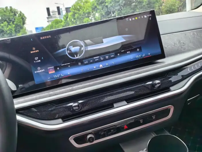 BMW X5 2023 Model xDrive30Li Exclusive Model M Sports Set – фото 9