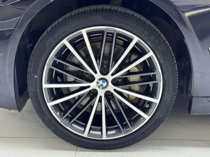 BMW 5 Series 2023 Model 530Li Leading Model M Sports Set – фото 8