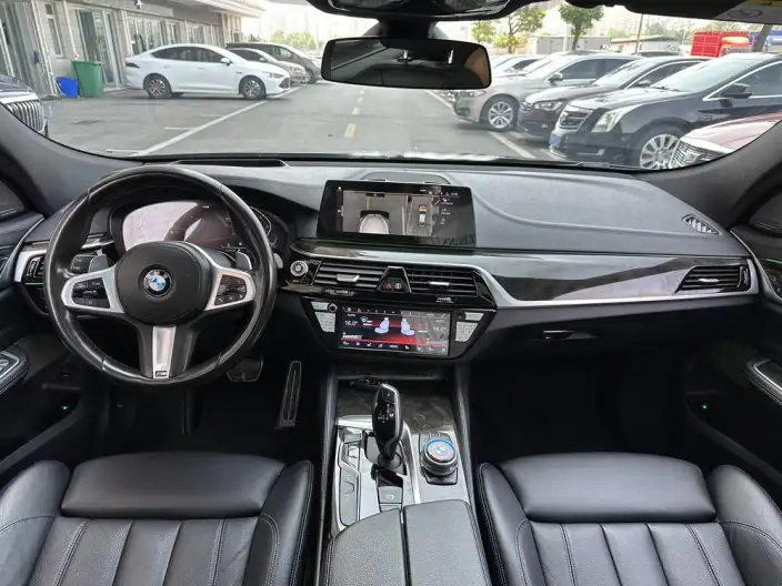 BMW 6 Series GT 2020 Model 630i M Sports Set – фото 9