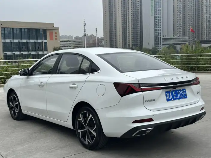 Roewe i5 2023 Model 1.5L CVT Zunrong Edition – фото 4