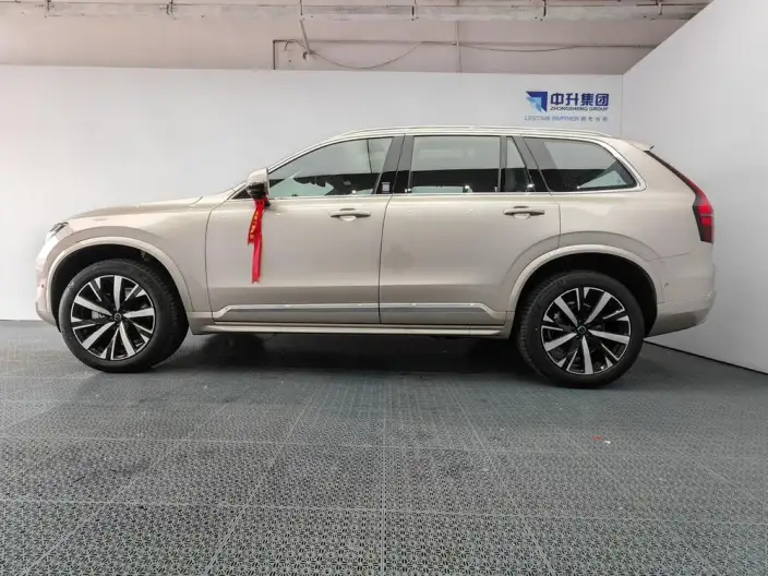 Volvo XC90 2025 Model Facelift B6 Smart Range Deluxe Edition 6 seat – фото 4