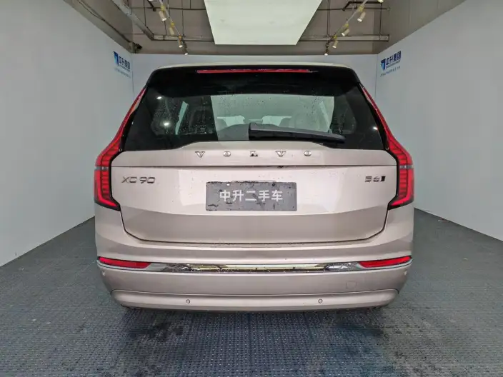 Volvo XC90 2025 Model Facelift B6 Smart Range Deluxe Edition 6 seat – фото 6