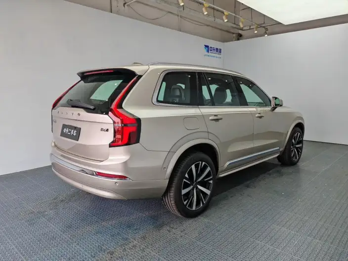 Volvo XC90 2025 Model Facelift B6 Smart Range Deluxe Edition 6 seat – фото 7