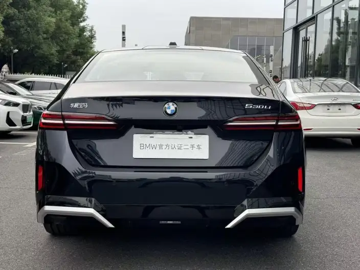 BMW 5 Series 2025 Model 530Li Exclusive Model M Sports Set – фото 4