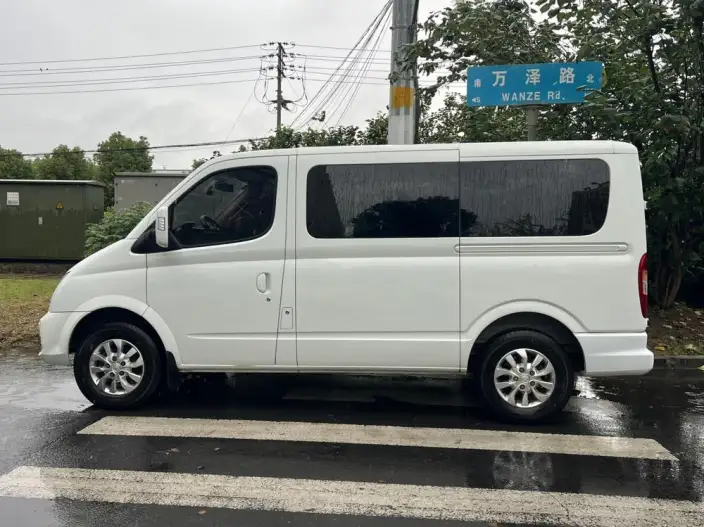 SAIC Maxus V80 2021 Model PLUS 2.0T AMT City Edition Short axis Chao Low top 5/6 seat