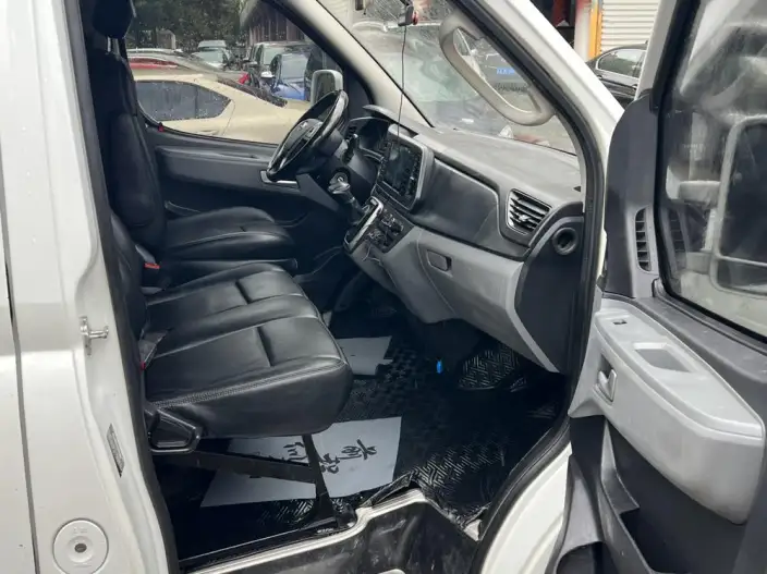 SAIC Maxus V80 2021 Model PLUS 2.0T AMT City Edition Short axis Chao Low top 5/6 seat – фото 9