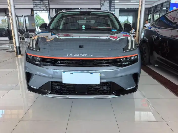 Lynk & Co 06 2020 Model 1.5T Shine Halo – фото 2