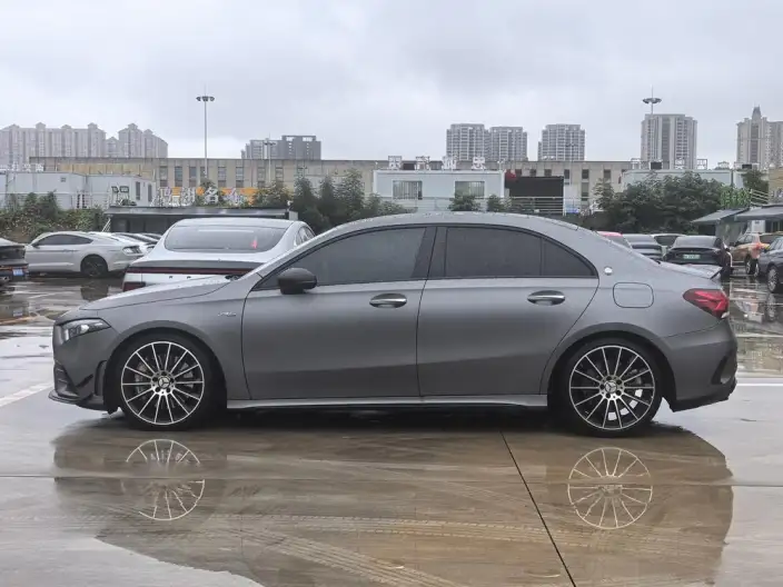 Mercedes-Benz A-Class AMG 2023 Model AMG A 35 L 4MATIC – фото 4