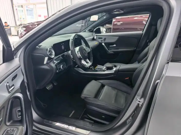 Mercedes-Benz A-Class AMG 2023 Model AMG A 35 L 4MATIC – фото 9