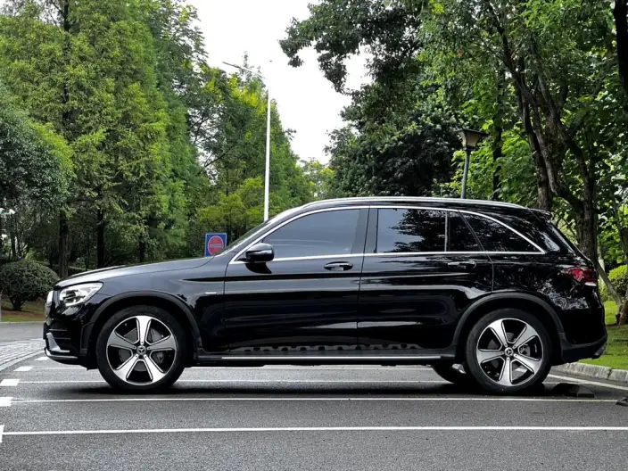 Mercedes-Benz GLC 2022 Model GLC 300 L 4MATIC Dynamic Model Collector Edition – фото 4