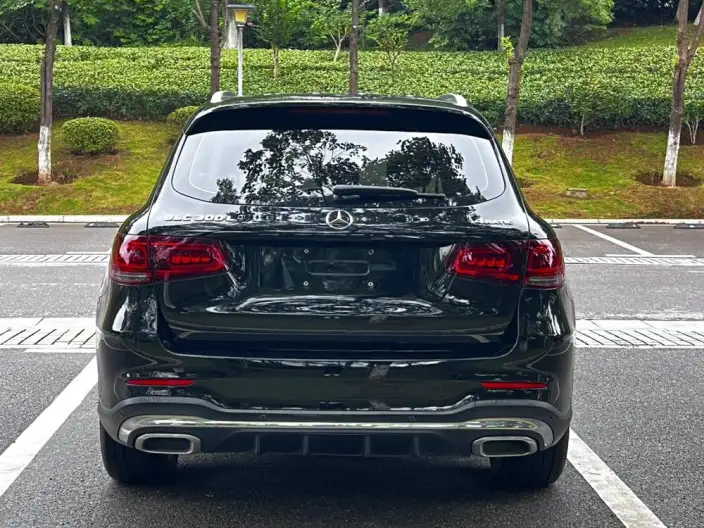 Mercedes-Benz GLC 2022 Model GLC 300 L 4MATIC Dynamic Model Collector Edition – фото 5