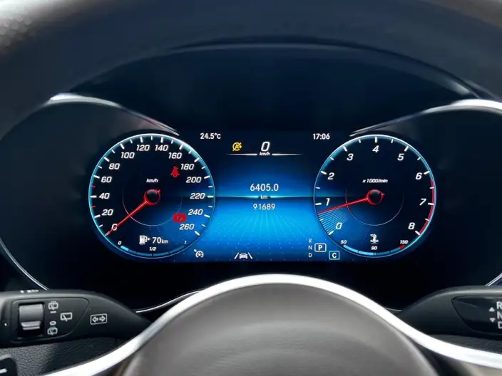 Mercedes-Benz GLC 2022 Model GLC 300 L 4MATIC Dynamic Model Collector Edition – фото 9