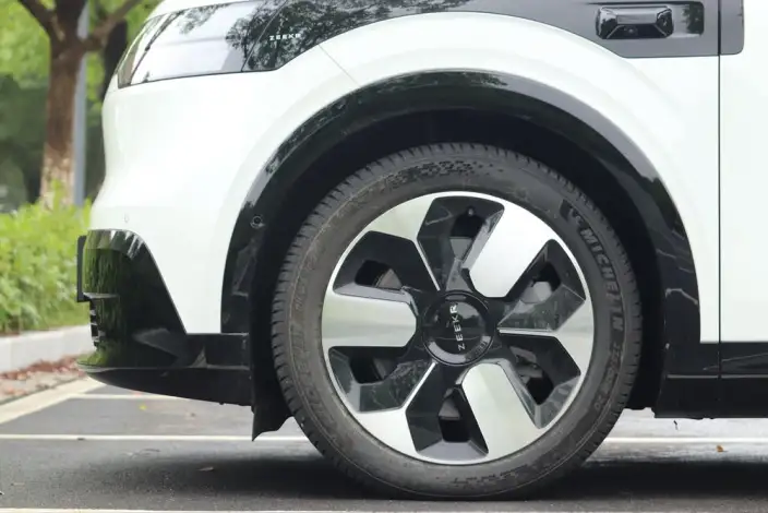 ZEEKR MIX 2025 Model 102kWh Long Battery Life Pro Smart Driving Edition – фото 10