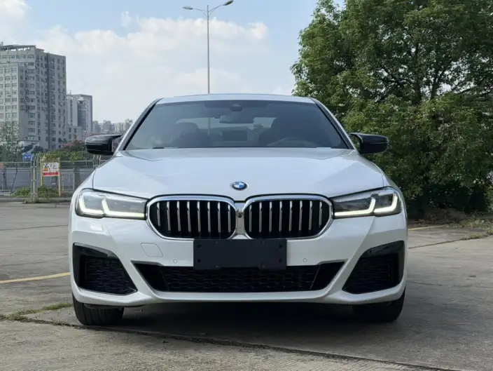 BMW 5 Series 2023 Model 530Li Exclusive Model M Sports Set – фото 2