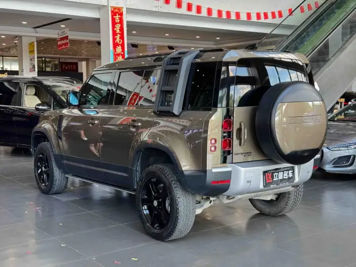 Land Rover Defender 2020 Model 110 P400 HSE – фото 4