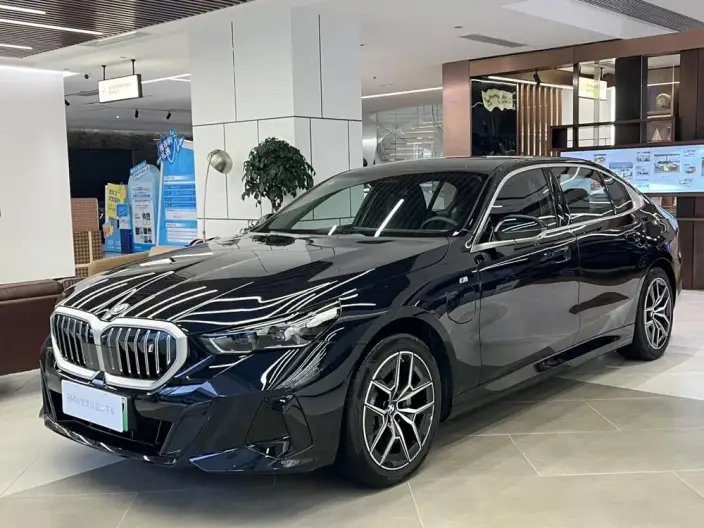 BMW i5 2025 Model eDrive40L M Sports Set – фото 1