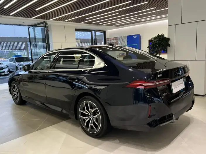 BMW i5 2025 Model eDrive40L M Sports Set – фото 4