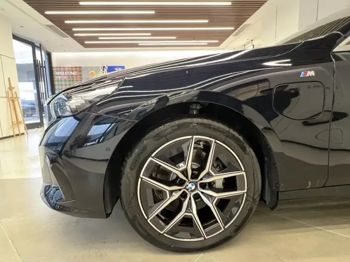 BMW i5 2025 Model eDrive40L M Sports Set – фото 9