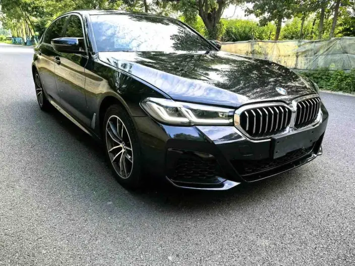 BMW 5 Series 2022 Model Facelift II 525Li M Sports Set – фото 3