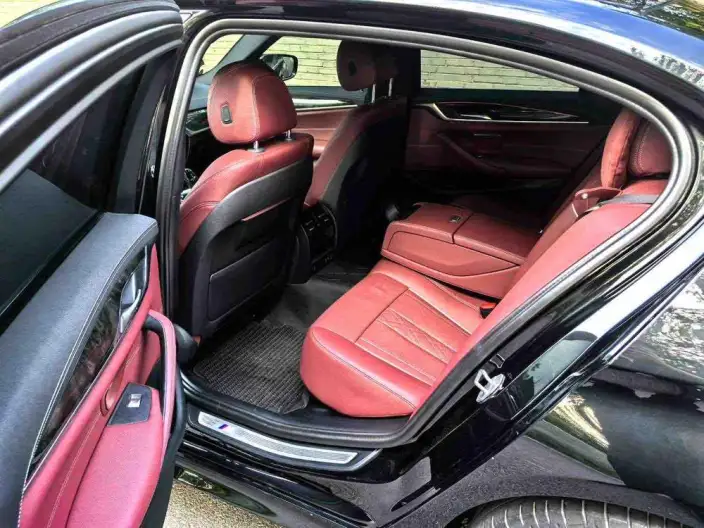 BMW 5 Series 2022 Model Facelift II 525Li M Sports Set – фото 9