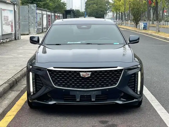 Cadillac CT6 2023 Model 28T Fashion Model – фото 2