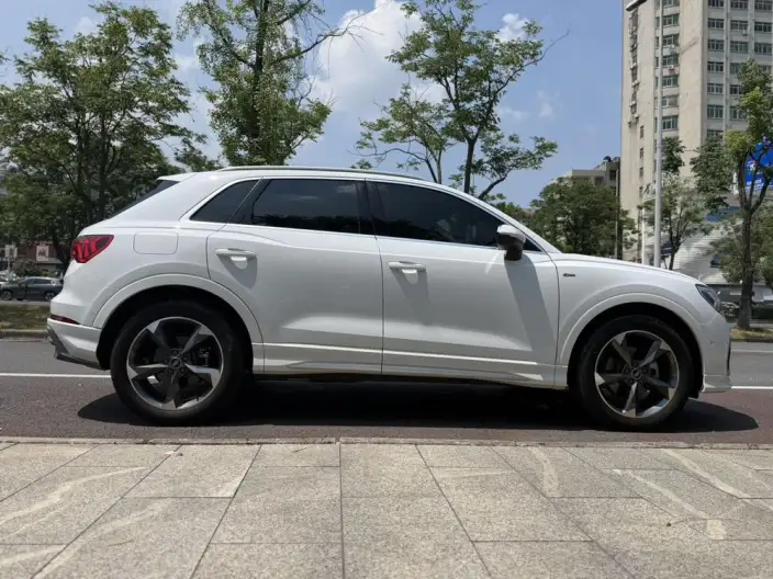 AUDI Q3 2022 Model 35 TFSI Fashion Dynamic Model – фото 8
