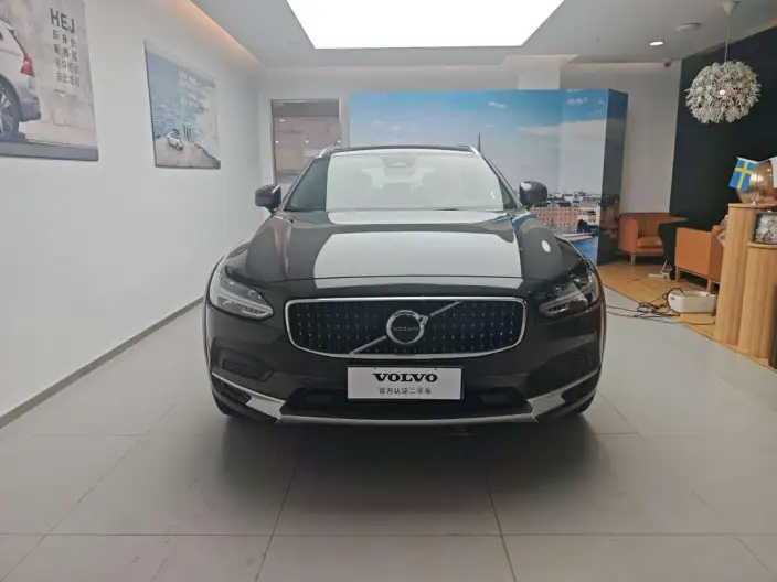 Volvo V90 2025 Model Cross Country B5 AWD Zhiyuan Edition – фото 2