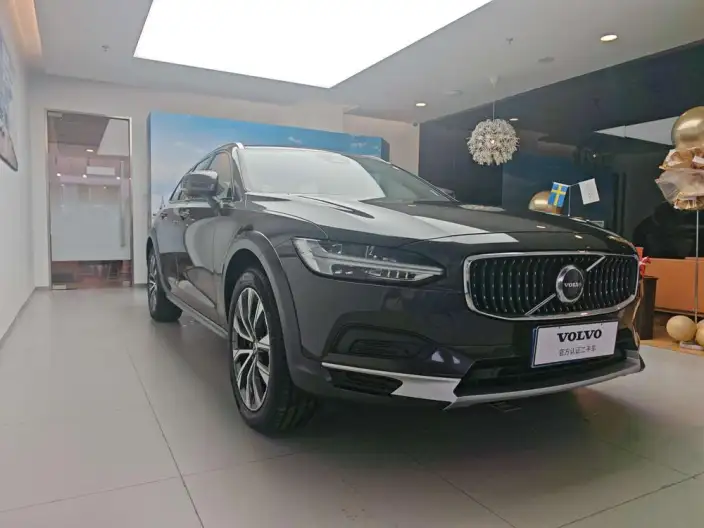 Volvo V90 2025 Model Cross Country B5 AWD Zhiyuan Edition – фото 3