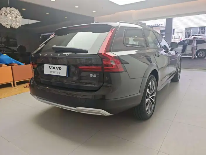 Volvo V90 2025 Model Cross Country B5 AWD Zhiyuan Edition – фото 7