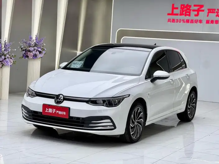 Volkswagen Golf 2023 Model Facelift 200TSI DSG Pro – фото 1