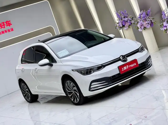 Volkswagen Golf 2023 Model Facelift 200TSI DSG Pro – фото 3