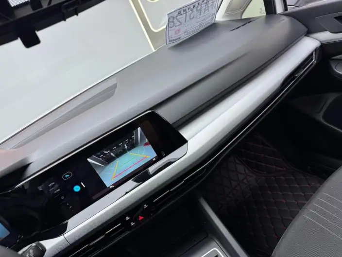 Volkswagen Golf 2023 Model Facelift 200TSI DSG Pro – фото 10