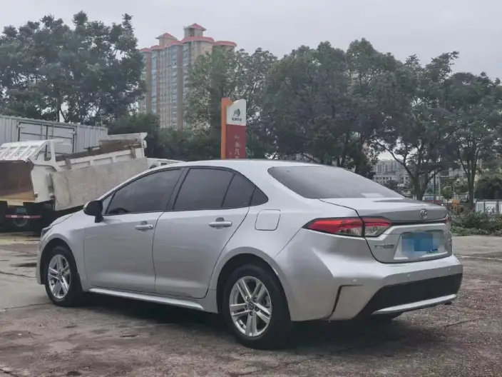 Toyota Levin 2021 Model 185T CVT Deluxe Edition – фото 3